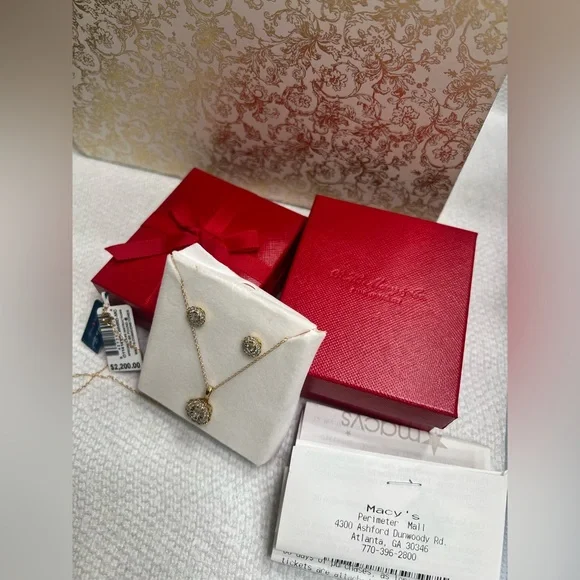 MACY’S 2-PC 1CT DIAMOND SET CLUSTER PENDANT NECKLACE & STUDS - Picture 16 of 17